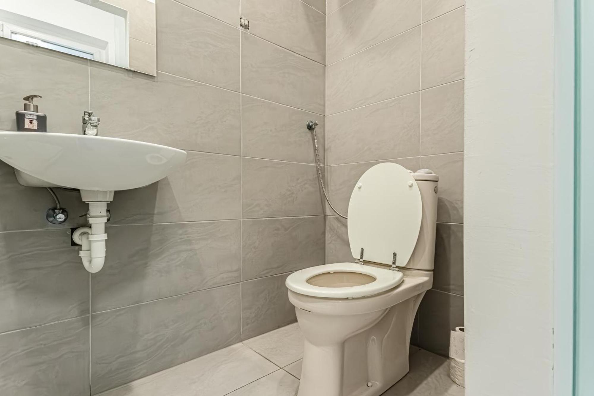 Lovely 1Br Apt. Near Akh Hospital Відень Екстер'єр фото